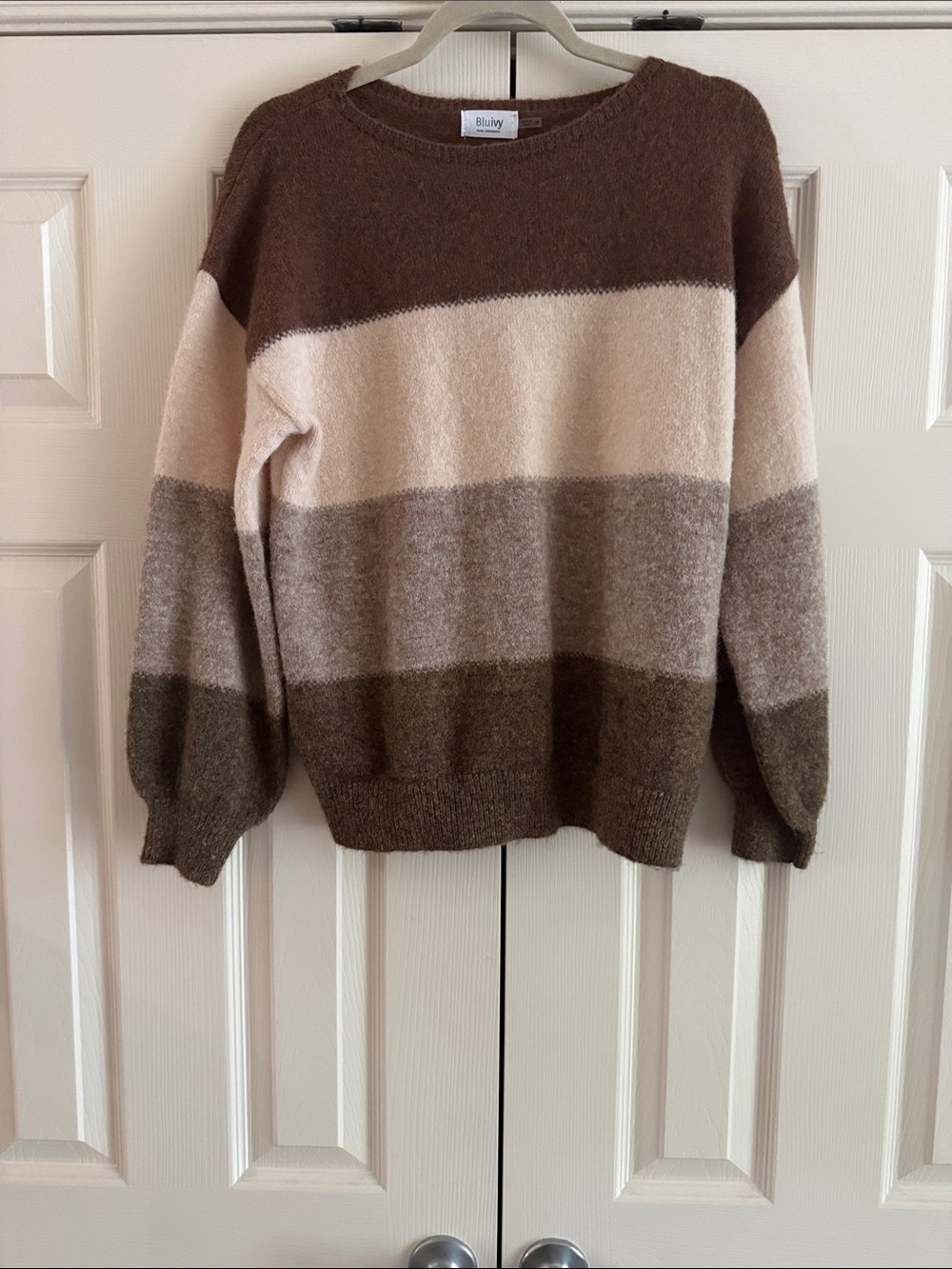 Bluivy  Crewneck Colorblock Sweater in Brown, Cream, Taupe